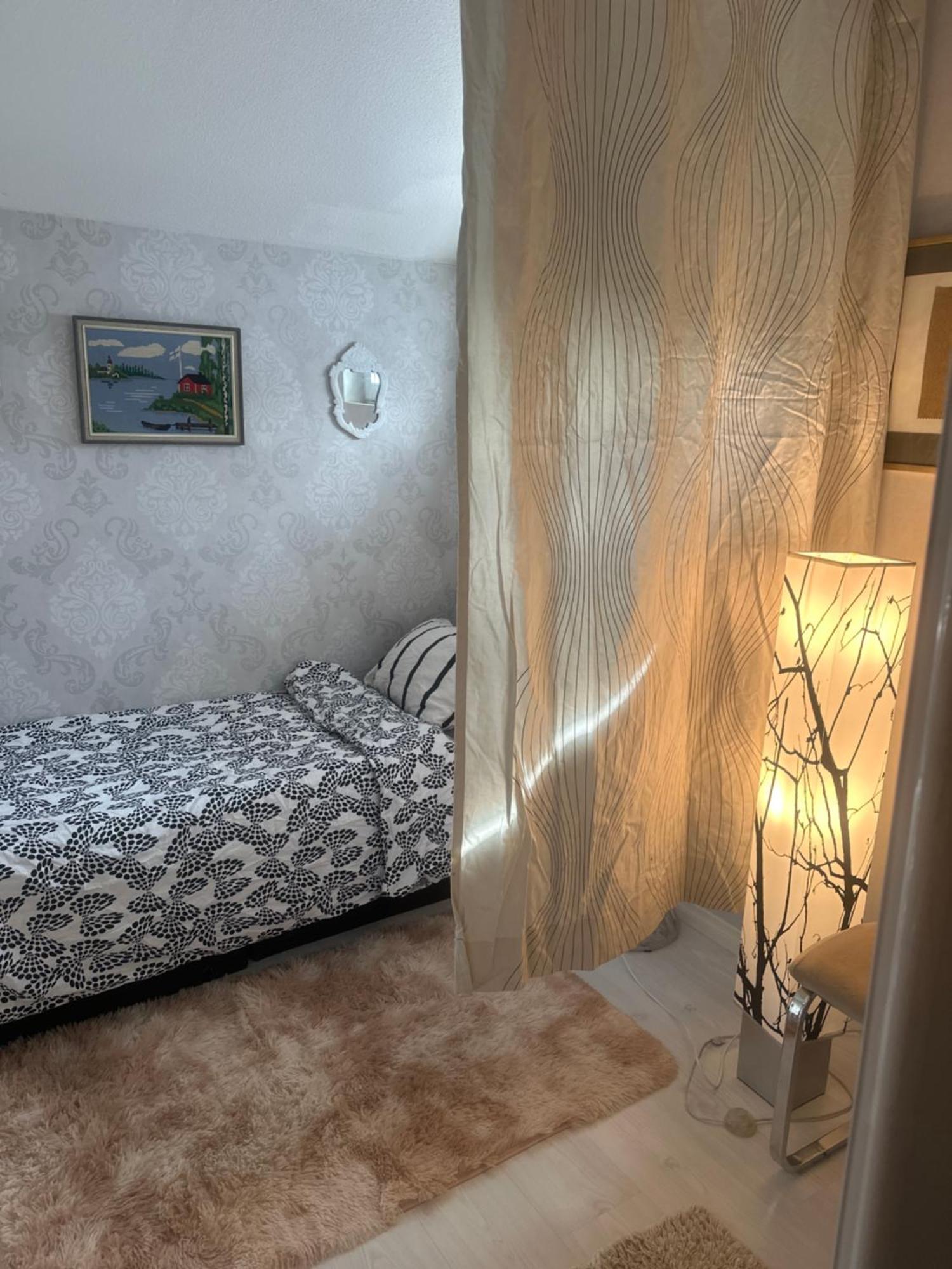 Small Guest Room Turku Bagian luar foto
